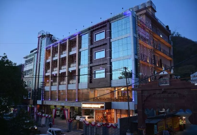 ホテル Kings Regency