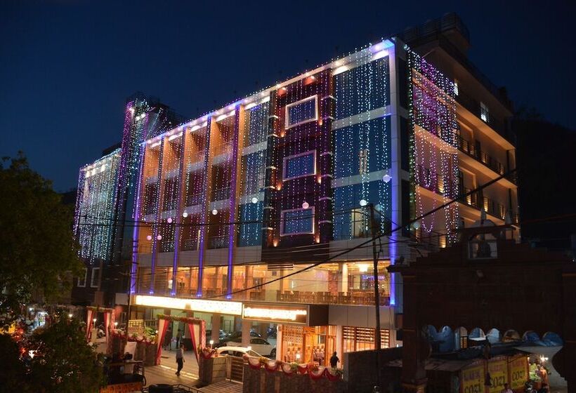 ホテル Kings Regency