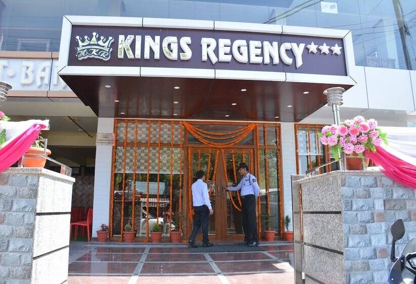 ホテル Kings Regency