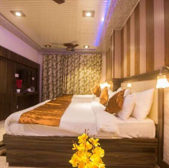 ホテル Kings Regency