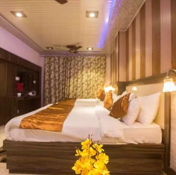 ホテル Kings Regency