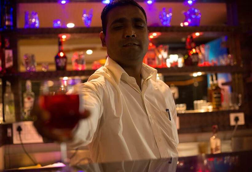 ホテル Kings Regency