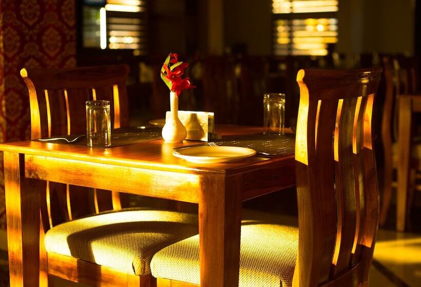 ホテル Kings Regency