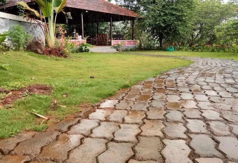 فندق Megh Malhar Agro Tourism