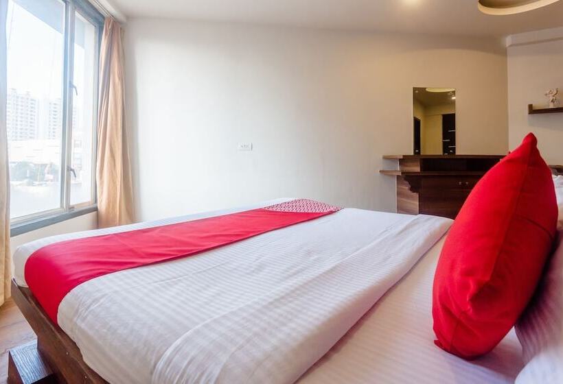 ホテル Monarch Boutique