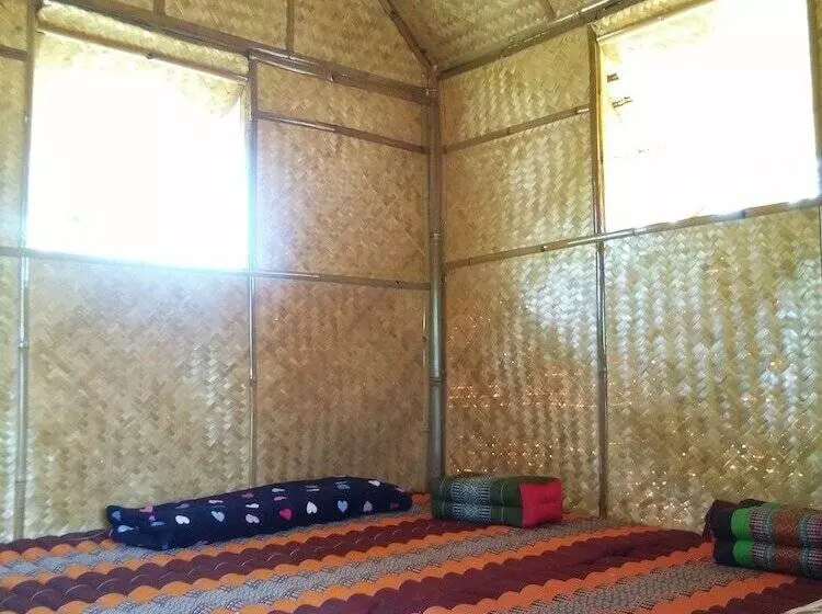 هتل Nathasa Homestay