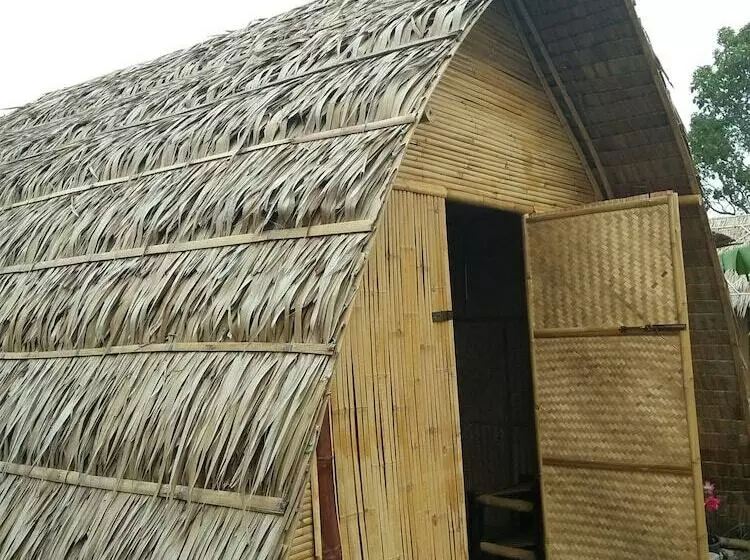 هتل Nathasa Homestay