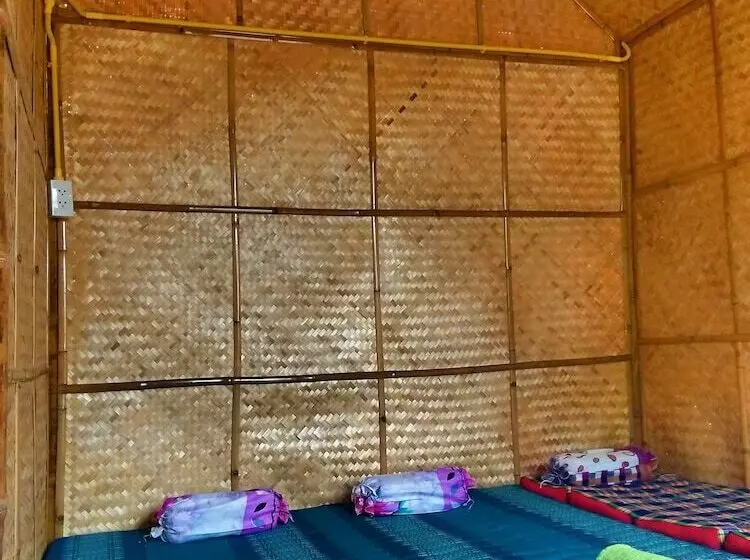 هتل Nathasa Homestay
