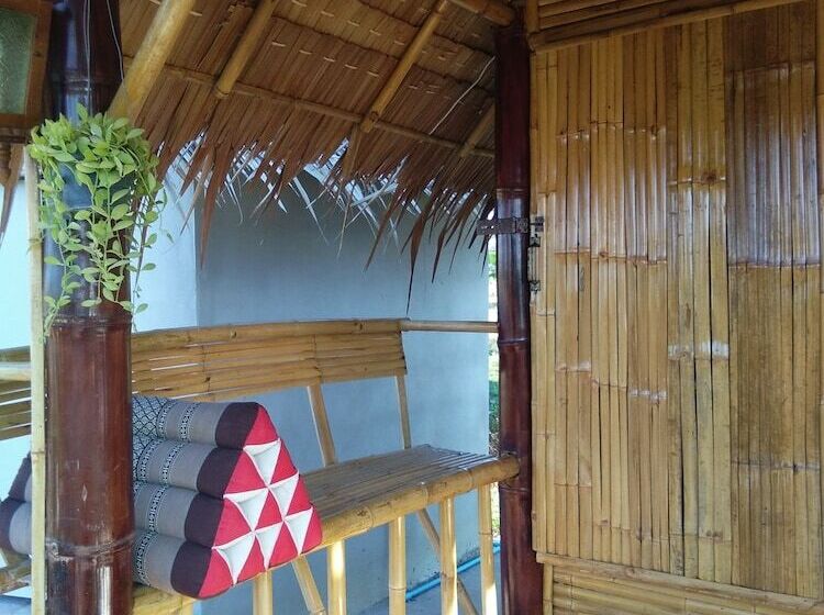 Отель Nathasa Homestay