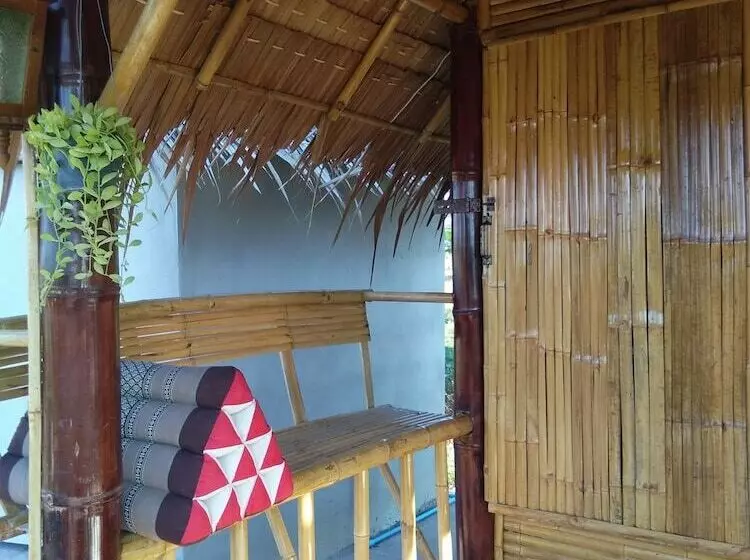 هتل Nathasa Homestay