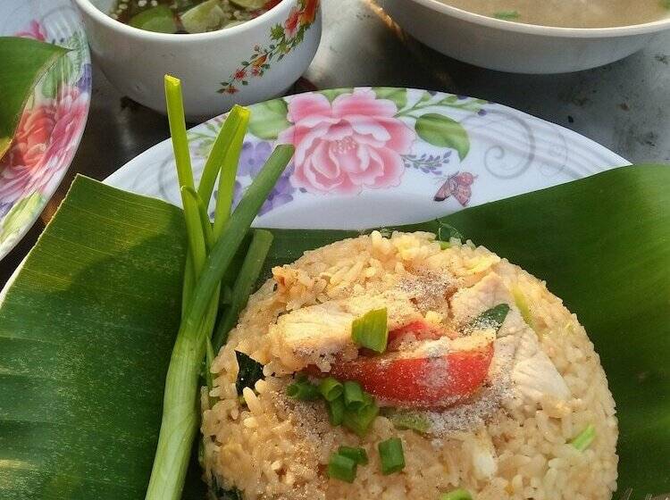 Отель Nathasa Homestay