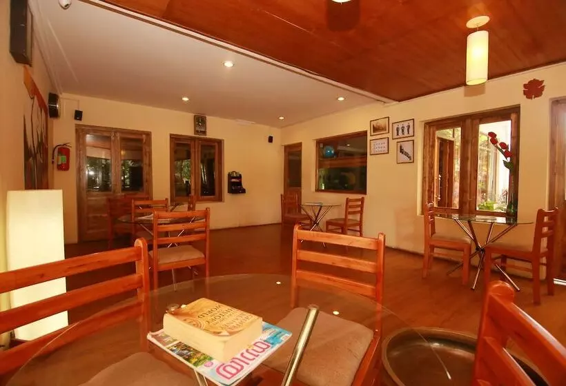 Hotel Oyo 2158 Sn
