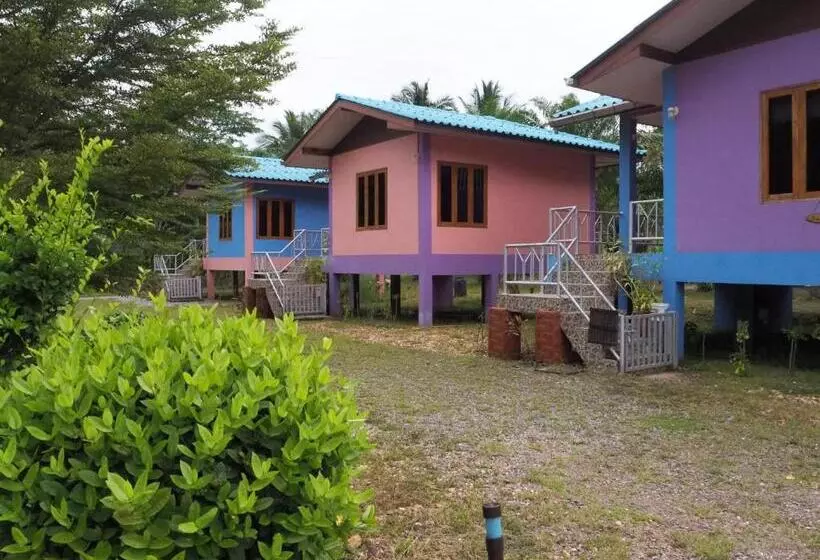 Hotelli Pru Valley Thaley Tai Resort