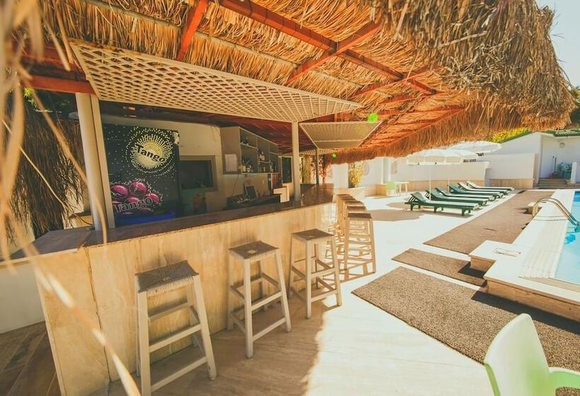 فندق Red Point Holiday Village