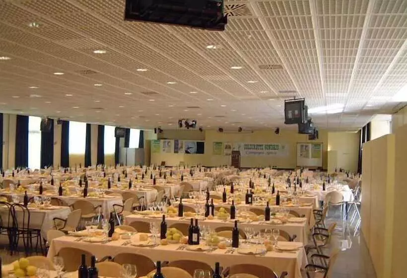 Hotelli Ristorante Salyut