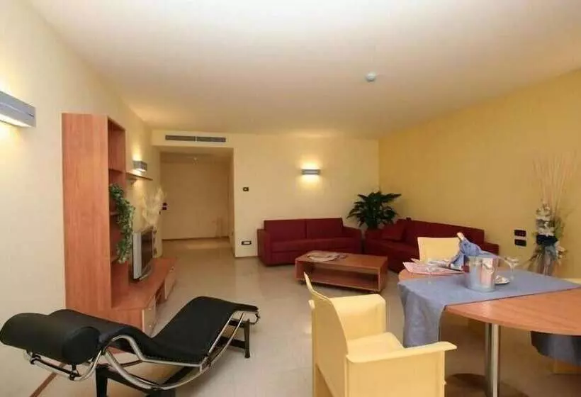 Hotelli Ristorante Salyut