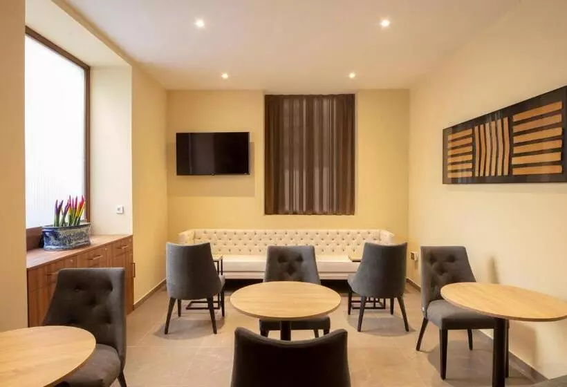 هتل SH Suite Palace