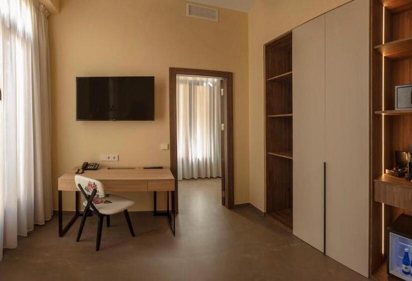 هتل SH Suite Palace