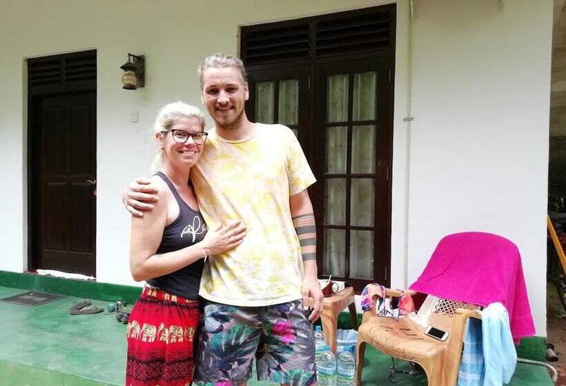 بنسيون Jungle Guest Mirissa