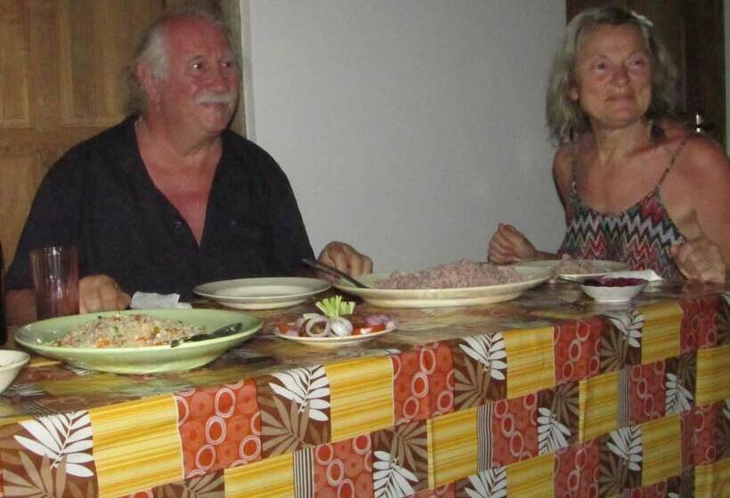 بنسيون Jungle Guest Mirissa