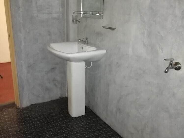 بنسيون Jungle Guest Mirissa