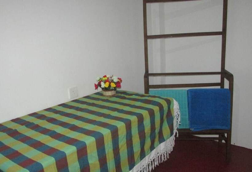 بنسيون Jungle Guest Mirissa