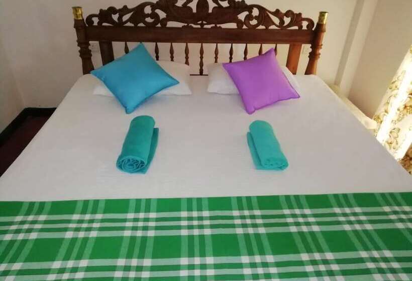 بنسيون Jungle Guest Mirissa