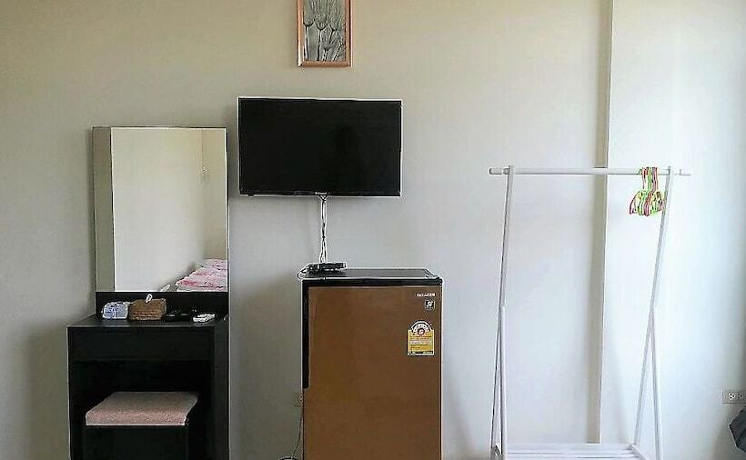 پانسیون Wecare Hostel Naiyang