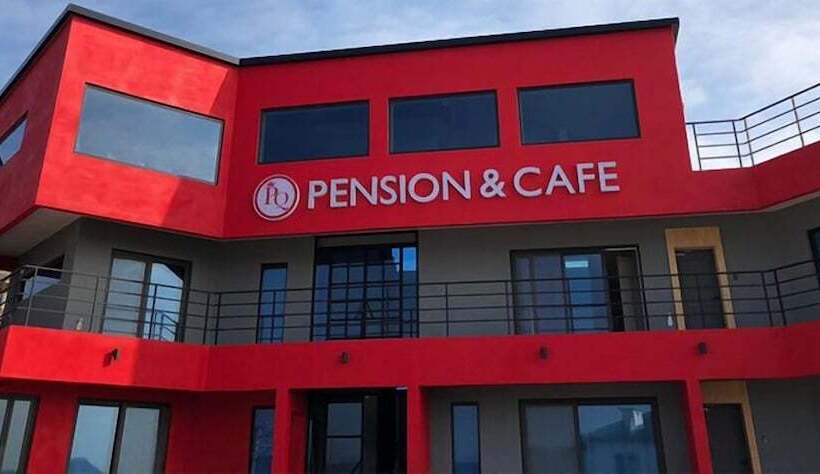 Pretty Queen Pension