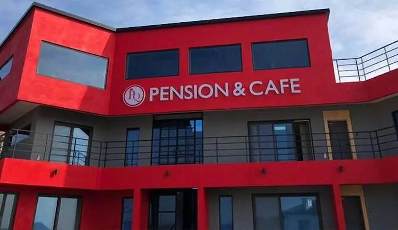 Pretty Queen Pension