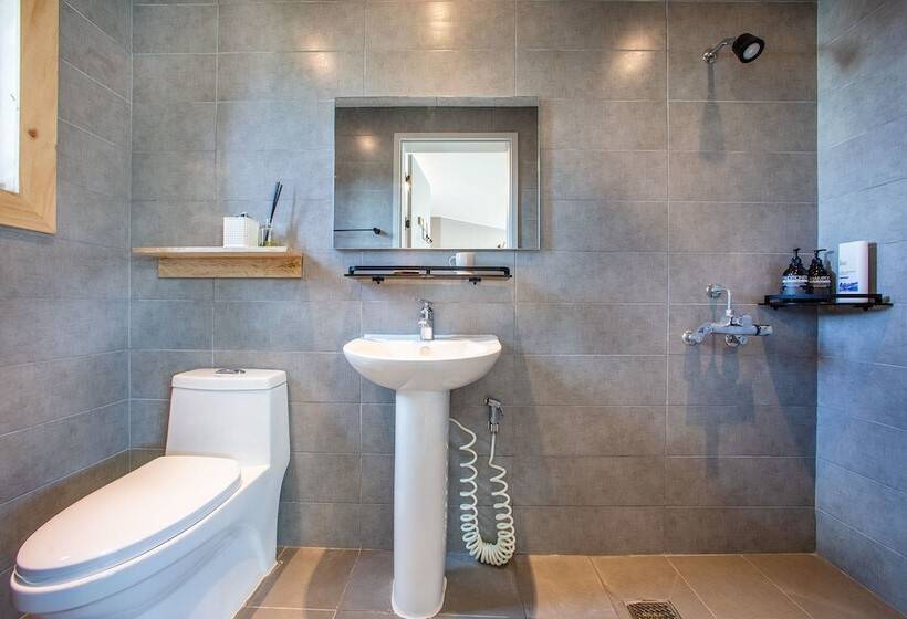 Pretty Queen Pension