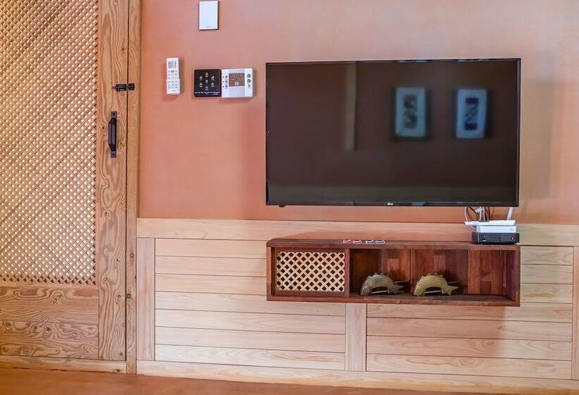 Pretty Queen Pension