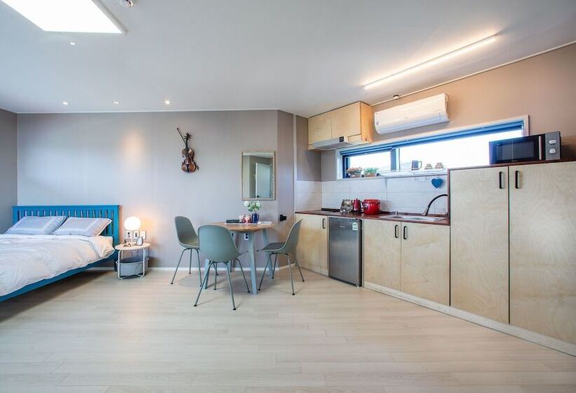 Pretty Queen Pension