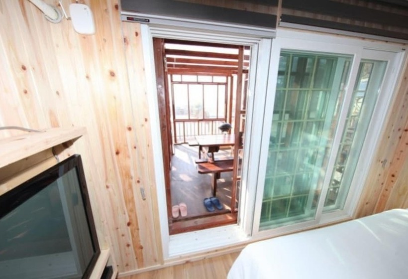 Seokmodo Park Jung Ah Pension