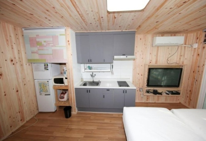 Seokmodo Park Jung Ah Pension