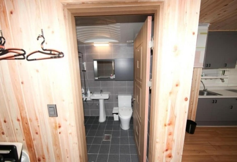 Seokmodo Park Jung Ah Pension