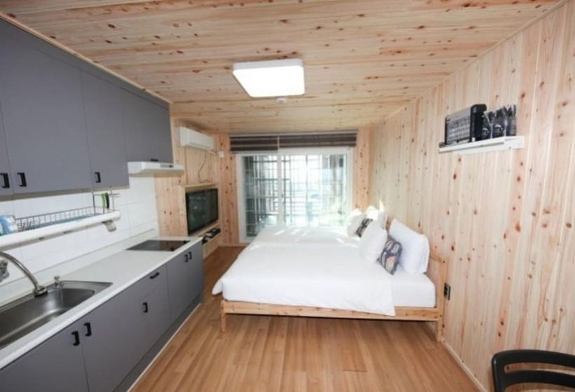 Seokmodo Park Jung Ah Pension