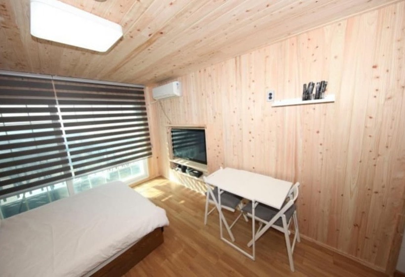 Seokmodo Park Jung Ah Pension