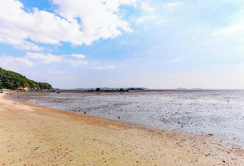 Seokmodo Park Jung Ah Pension