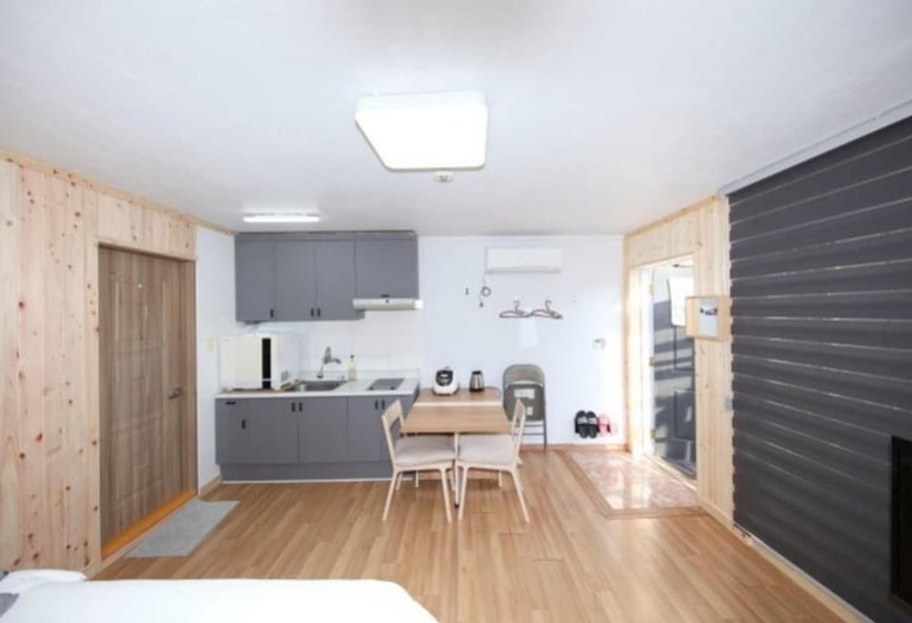 Seokmodo Park Jung Ah Pension