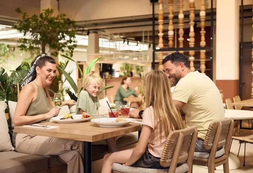 Lake Resort Beekse Bergen