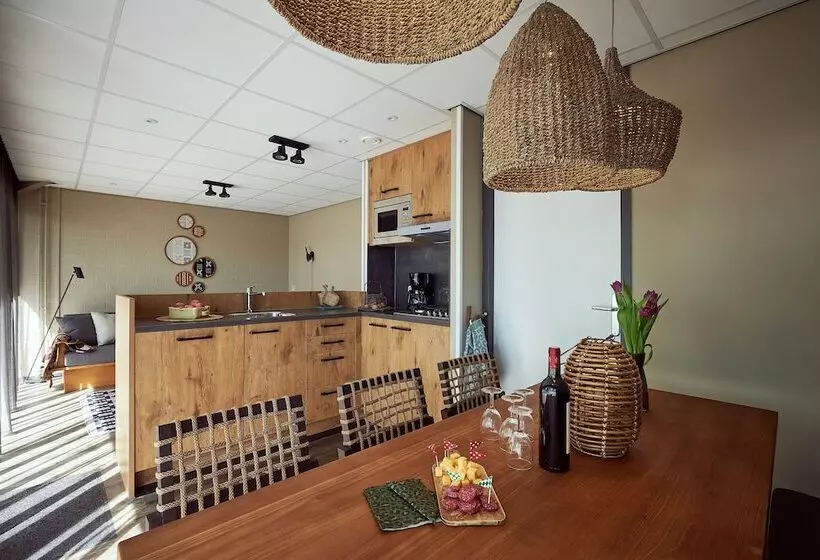 Lake Resort Beekse Bergen