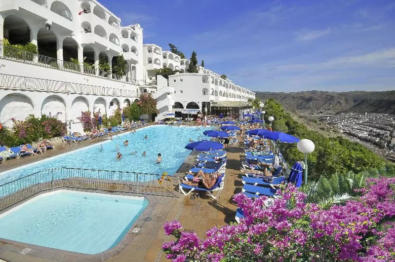 Apartamentos Colina Mar