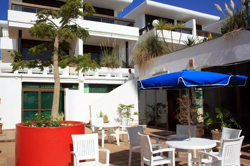 Apartamentos Colina Mar