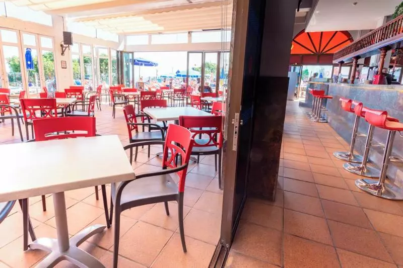 Apartamentos Colina Mar