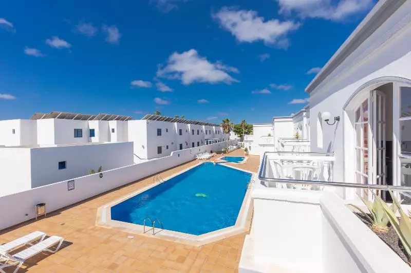 Apartamentos Corona Mar