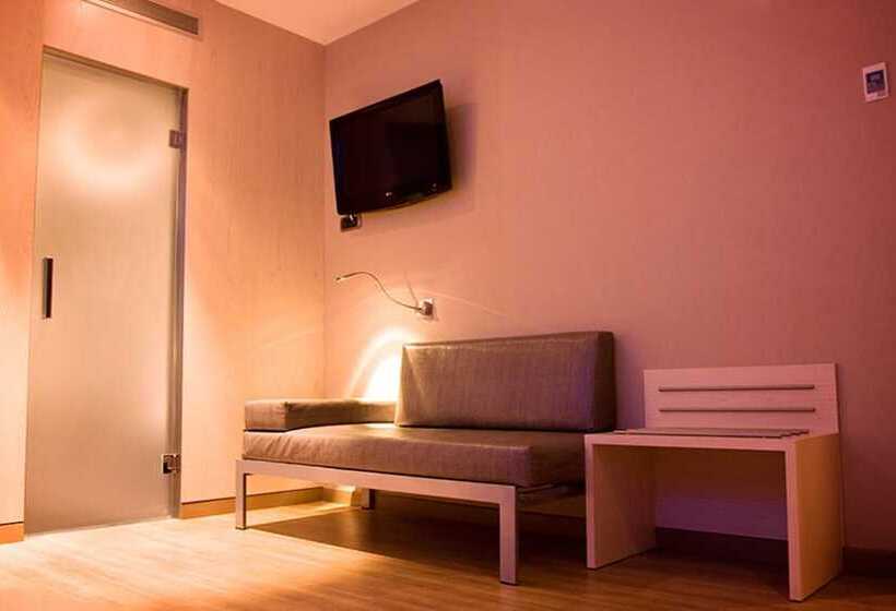 Отель Barcelona House