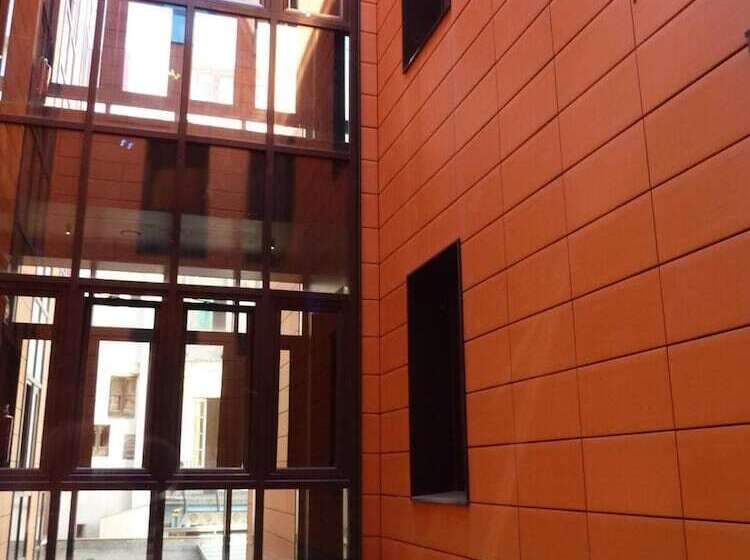 Отель Barcelona House