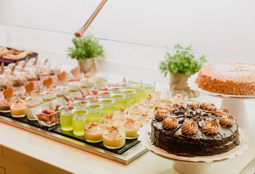 酒店 Club Del Sol Resort & Spa