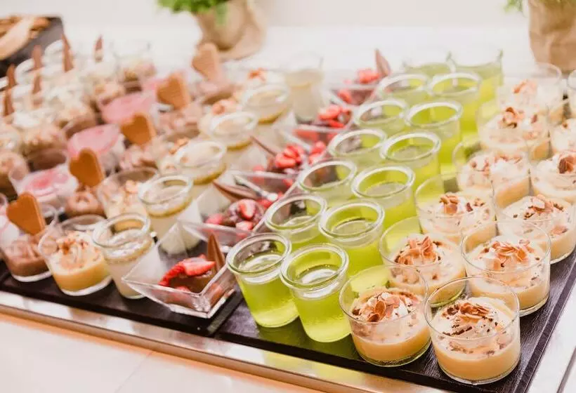 Отель Club Del Sol Resort & Spa